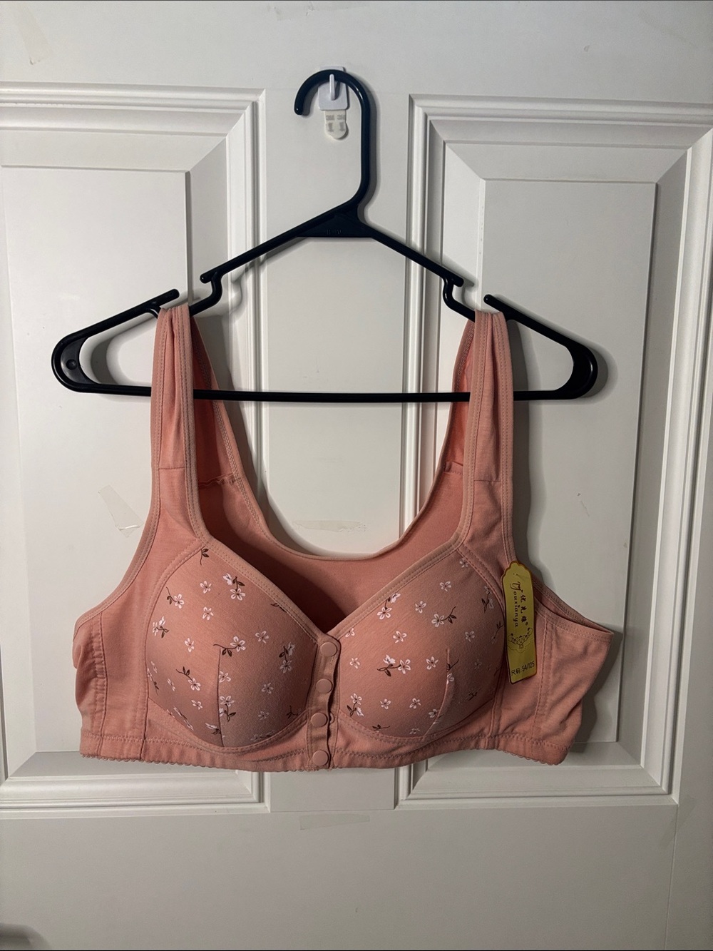 NWT Soft Front-Closure Full Coverage Bra in Blush Pink with Floral Embroidery